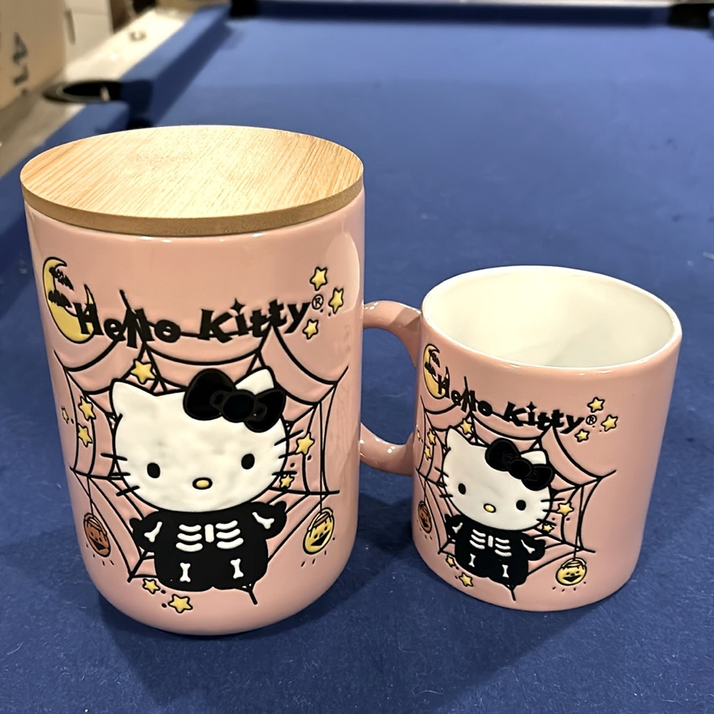 Hello kitty Halloween
